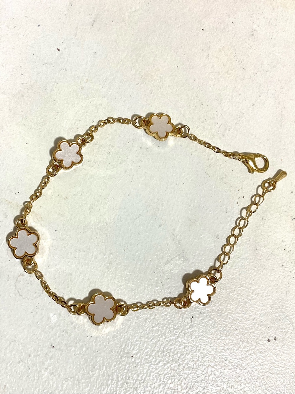 Dainty 5 White Mother-Of-Pearl Clover Bracelet, Gold toned Thin Link Chain - Picture 2 of 4